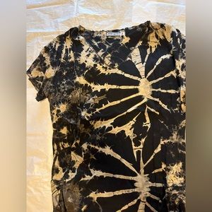 T-shirt, Black and Tan batik tie dye look, never worn
